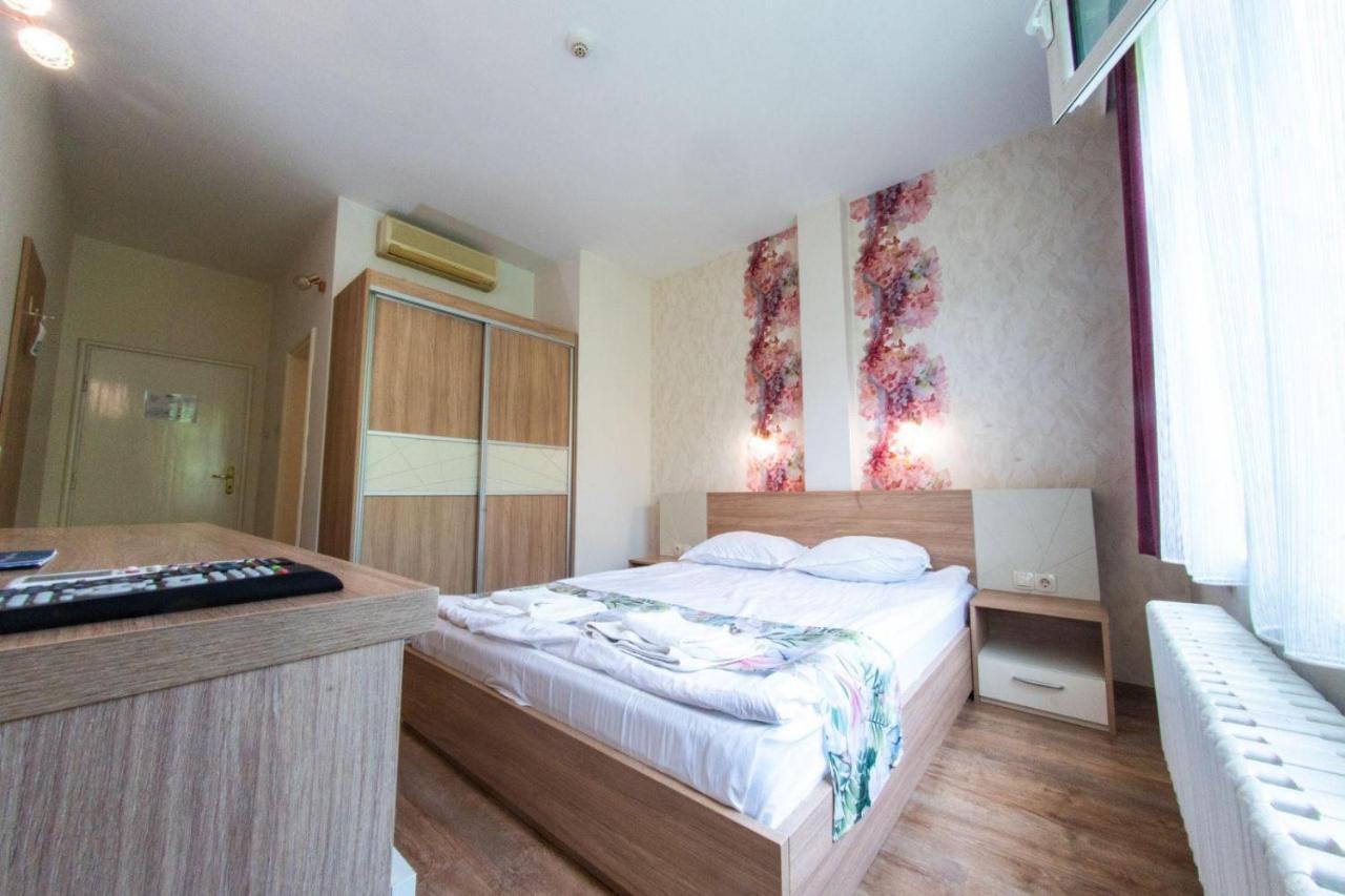 Hotel Ezeroto Stara Zagora Exterior foto
